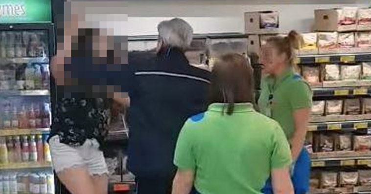 awantura w biedronce