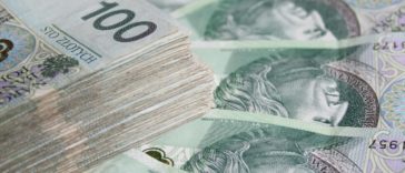 Pieniądze banknoty złoty obowiązek zapłaty w gotówce