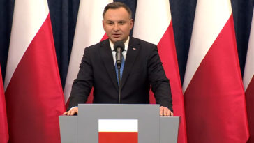 andrzej duda podpisał ustawę 2 mld media publiczne