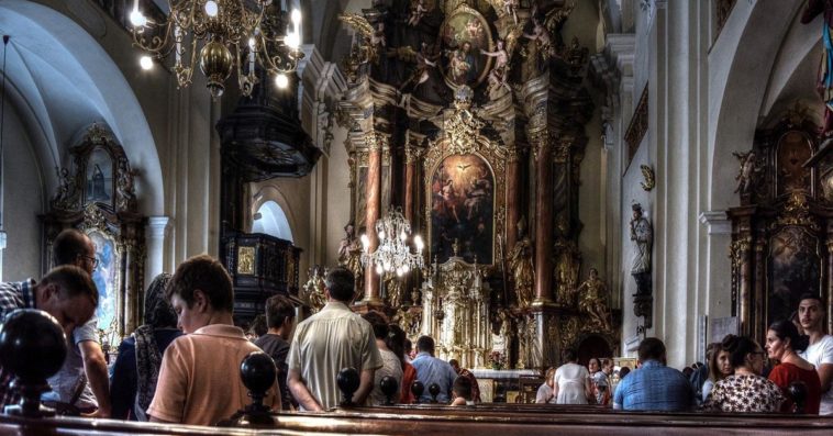 koronawirus a wielkanoc kościół katolicki