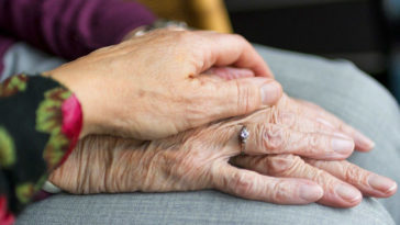 koronawirus zdrowie psychiczne depresja samotność wielkoanoc kwarantanna