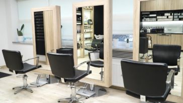 fryzjerzy podczas koronawirusa