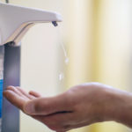 dozowniki na płyn do dezynfekcji jakie higiena zalety