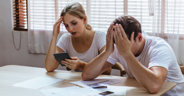 lokaty bankowe inflacja oszczędzanie nie opłaca się niskie oprocentowanie eurostat