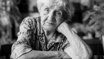 rząd budżet 2021 emeryt dorabiający umowa zlecenie o dzieło składki działalność gospodarcza chorobowe pełne ozusowanie