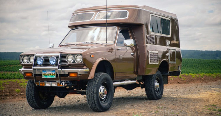 toyota hilux chinook 4x4 kamper cena