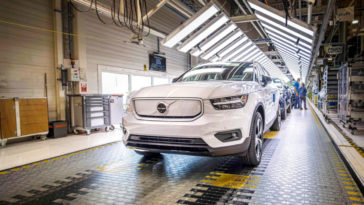 volvo xc40 recharge cena wyposażenie otomoto olx