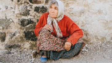 dziura budżetowa tarcza antykryzysowa tarcza 6.0 podatki 2021 opłaty nowe daniny spółki komandytowe bieda bezrobocie