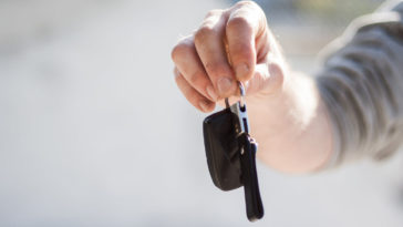 sprzedaż samochodu auto na sprzedaż odszkodowanie szkoda komunikacyjna auto po wypadku powypadkowe