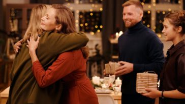 prezenty boże narodzenie seniorzy kupują w sieci e-commerce