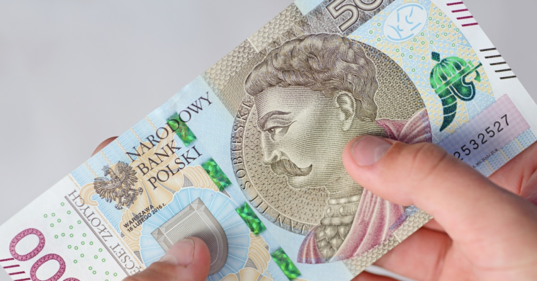 600 plus 500 plus waloryzacja świadczenia rodzinnego rodzice domagają się podwyżki minister komentuje