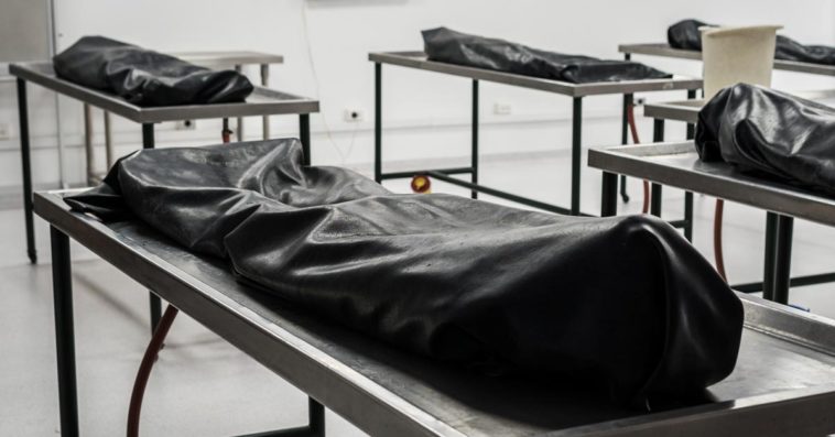 szczepionka covid zmarła kobieta powikłania odczyn poszczepienny śmierc po zaszczepieniu