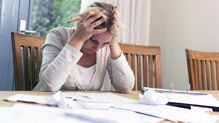 dłużnicy raport bik za darmo krajowy rejestr dłużników komornik licytacja postępowanie umorzenie wierzytelności licytacje komornicze ile komornik może zabrać z pensji