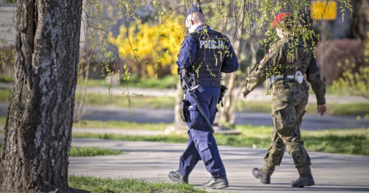 lockdown wiosna 2021 policja wojsko na ulicach jackowski obostrzenia