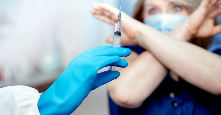 szczepienia astra zeneca zakrzepica wycofana niska skuteczność nop śmierć odczyny poszczepienne