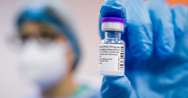 pfizer czy moderna kiedy druga dawka skuteczność opinie objawy pfizer czy moderna