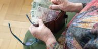 stagflacja emerytura bez podatku nie do ręki bezgotówkowo poczta polska zus tylko na konto