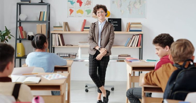 podwyżki dla nauczycieli 2021 2022 czarnek minister edukacji rozporządzenie solidarność tabela