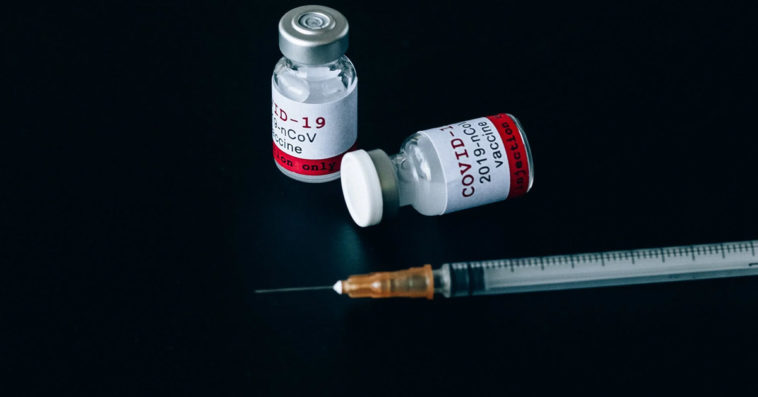 skuteczność szczepionek przeciw COVID-19 pfizer moderna astra zeneca skuteczność opinie