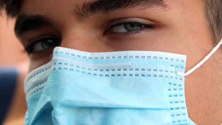 zachęty do szczepień pieniądze młodzi grecja