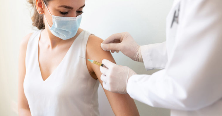 astrazeneca druga dawka szczepienia wstrzymane opinie ulotka skuteczność