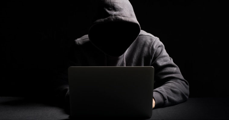 morawiecki dworczyk gowin wyciek maili epidemia koronawirus telegram atak hackerski