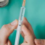 szczepionki sinovac chiny bahrajn wariant delta koronawirus czwarta fala skuteczność