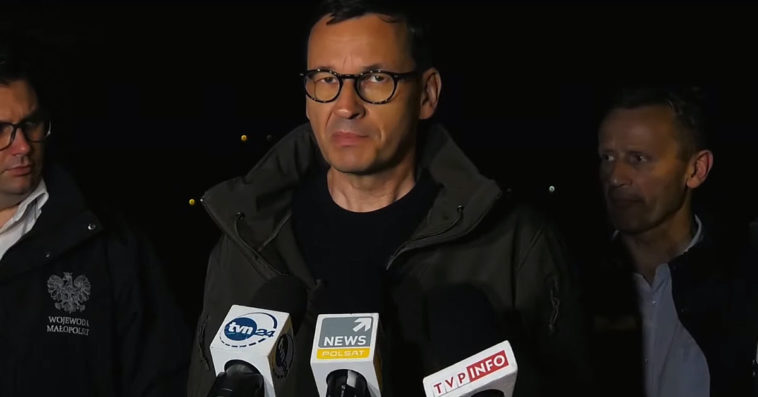 morawiecki obostrzenia obowiązkowe szczepienia covid koronawirus czwarta fala delta