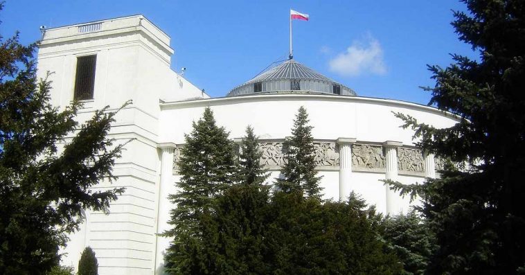 pensje posłów i senatorów podwyżka uposażeń andrzej duda rozporządzenie