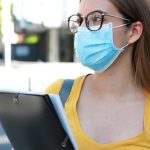 przymusowe szczepienia nauczycieli lekarzy gastronomia premier morawiecki rada medyczna