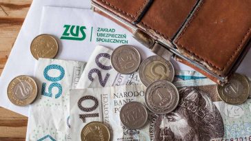 strajk w zus wypłaty emerytur rent co z 500 plus czternasta emerytura zwiazek zawodowy