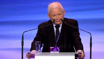 kaczyński twarde decyzje antyszczepionkowcy restrykcje obostrzenia szczepienia obowiązkowe dla kogo