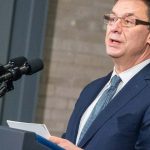 pfizer albert bourla prognoza