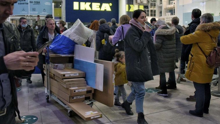 ikea zamyka sklepy w rosji