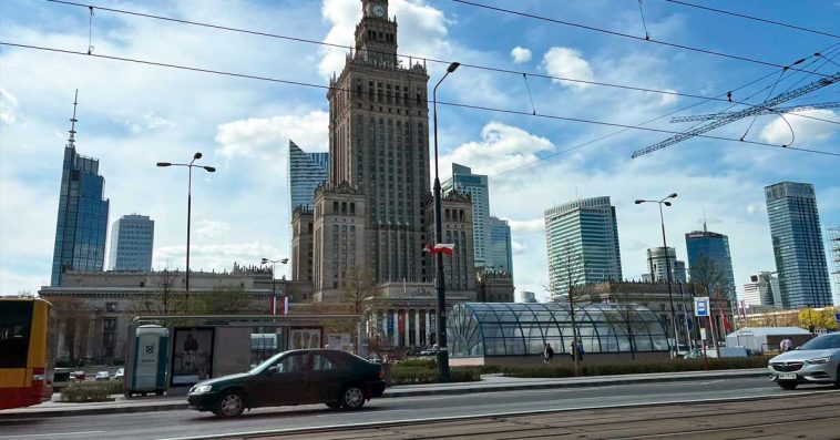 warszawa ostrzelany samochód