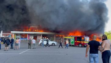 krzemieńczuk ukraina atak rakietowy centrum handlowe