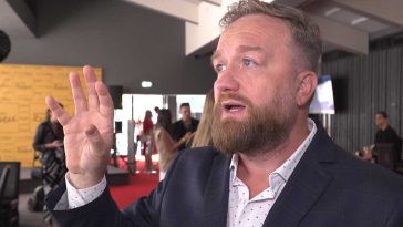 kasprzykowski telewizja klamie spektakl