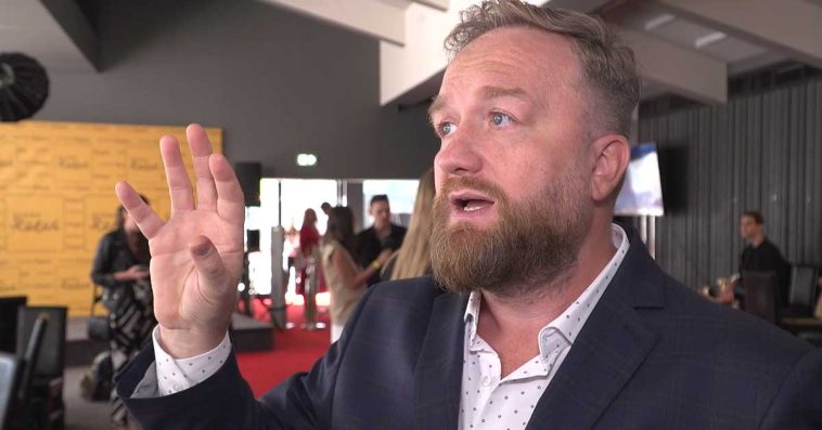 kasprzykowski telewizja klamie spektakl