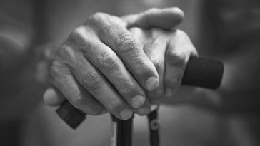 chris hemsworth choroba