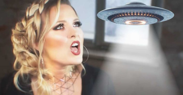 gosia andrzejewicz ufo