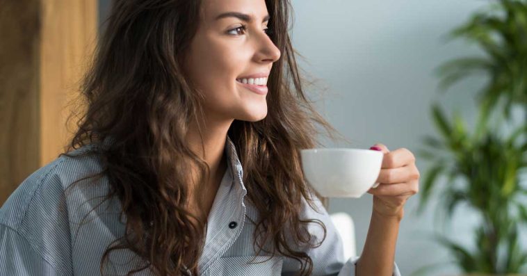 kawa rozpuszczalna na pusty żołądek