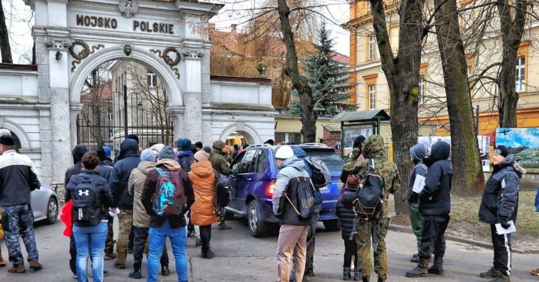 ćwiczenia wojskowe a ubezpieczenie zdrowotne