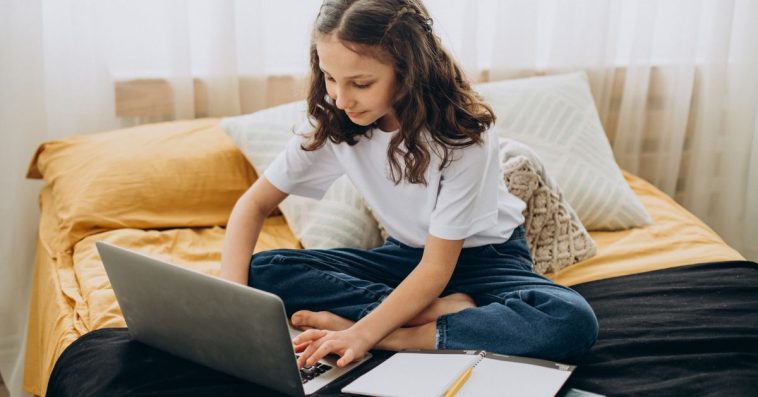 ASUS ExpertBook B1502CBA cena