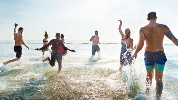 plaże bez ludzi nad bałtykiem