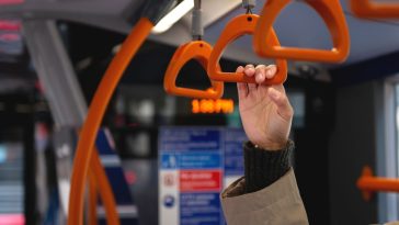 ile zarabia kanar w warszawie