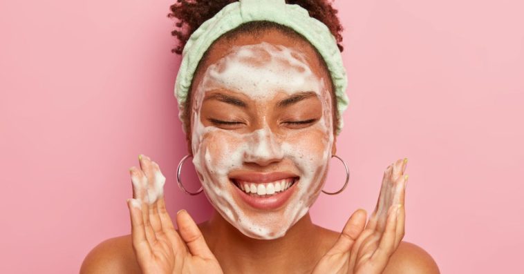 jak przygotować cerę do makijażu