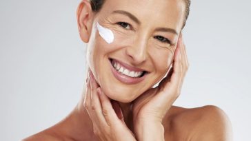 jak sobie poradzić ze zmarszczkami pod oczami i na czole