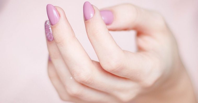 lakiery hybrydowe biedronka opinie kolory