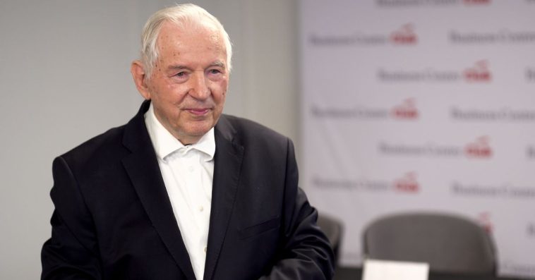 deficyt budżetowy co to