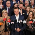 szymon hołownia wykształcenie zarobki